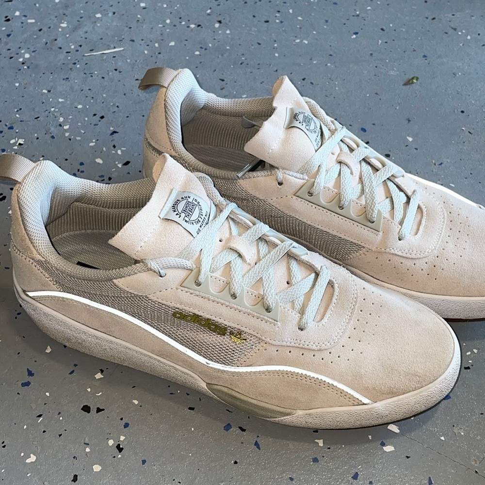 Adidas Liberty Cup Men’s 11 shoes